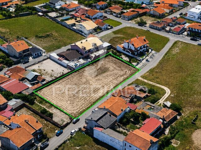 Terreno para Construção de 6 moradias geminadas