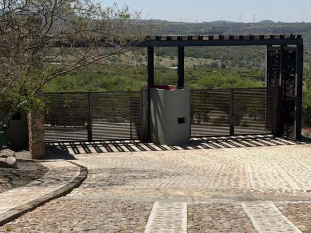 EXCELENTE TERRENO PARA RANCHETE ENTRE QUERETARO Y SAN MIGUEL DE ALLENDE