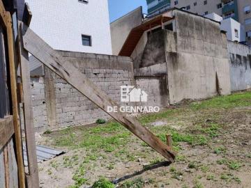 EXCELENTE TERRENO PLANO NO BAIRRO NOBRE DE PRAIA GRANDE COM TODA A INFRAESTRUTURA DE UM BAIRRO COMPL