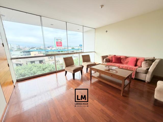 EXCELENTE TRIPLEX EN VENTA EN AURORA, MIRAFLORES