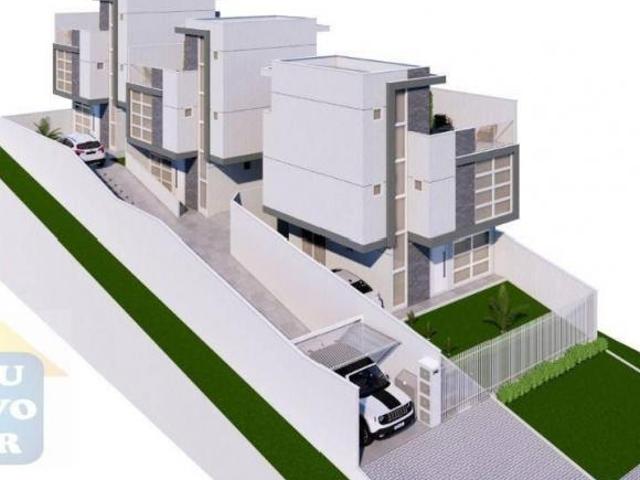 Excelente Tríplex no Xaxim