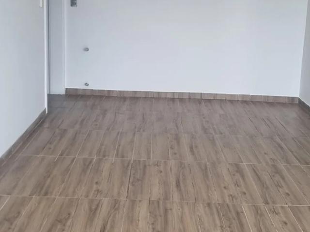 Excelente ubicación, cerca de metro y servicios, como nuevo