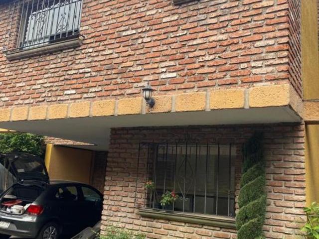 EXCELENTE UBICACION