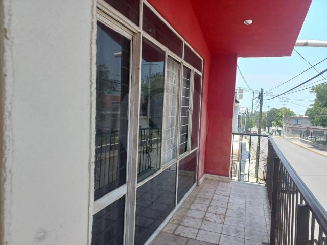 EXCELENTE VIVIENDA