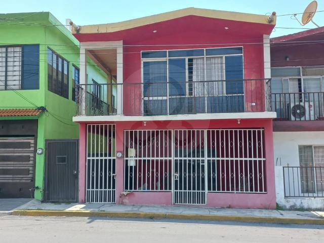 EXCELENTE VIVIENDA