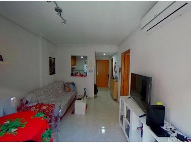 Excelente vivienda para invertir en Avenida de Alcoy