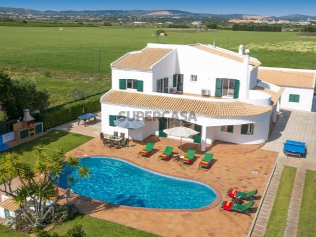 Excelente Villa T4+ T2 perto da praia da Falésia ’ Excelente Investimento ’