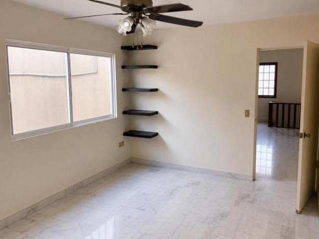 Excelente y Amplia Casa en Venta | Las Puentes, San Nicolás de los Garza