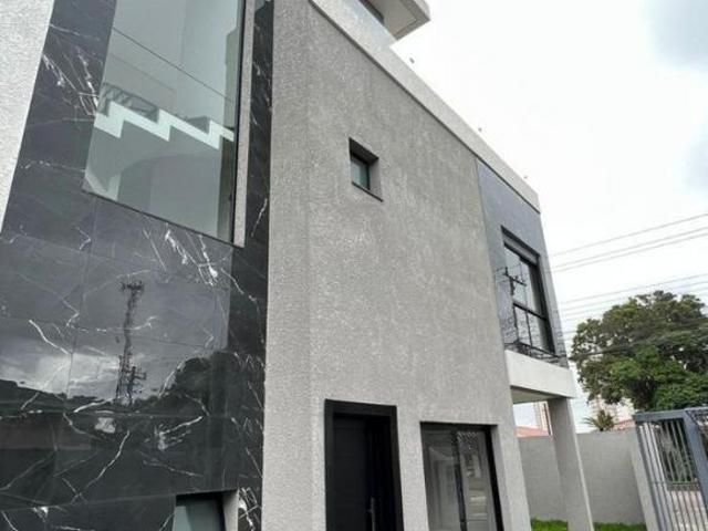 Excelentes Sobrados de alto padrão à venda prontos em condominio com localização privilegiada no Ca