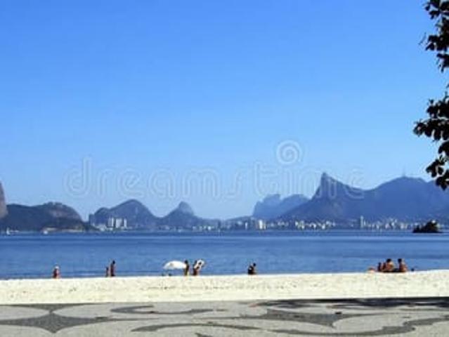 Excelentes vagas para moça Praia de Icarai