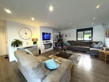 5 Bedroom house / villa with 30m² terrace for rent in Mutxamel, Alicante