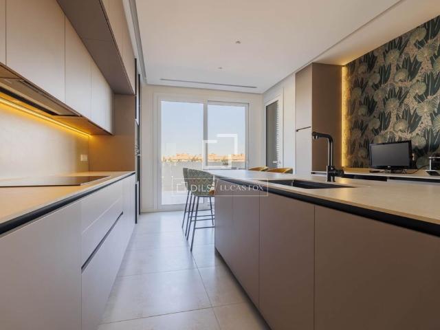 Excellent 3 Bedroom penthouse with 184m² terrace for rent in Pozuelo, Madrid