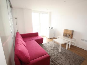 Excellent 1 bedroom flat in Poplar Has an Apartment