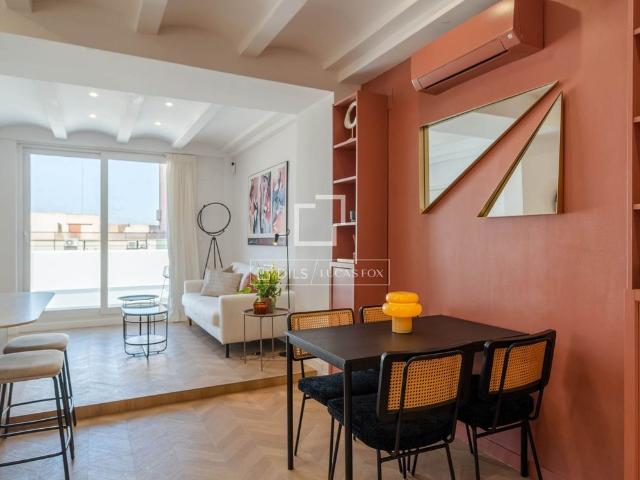 Excellent 2 Bedroom apartment with 15m² terrace for rent in Extramurs, Valencia