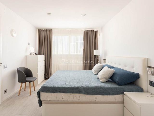 Excellent 2 Bedroom Penthouse with 1m² terrace for rent in Poble Sec, Barcelona