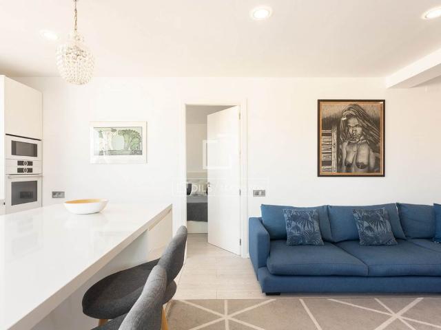 Excellent 2 Bedroom Penthouse with 1m² terrace for rent in Poble Sec, Barcelona