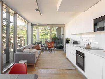 Excellent 2 Bedroom penthouse with 25m² terrace for rent in Argüelles, Madrid