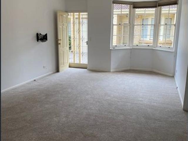 Excellent 2 Bedroom Unit next to the River !