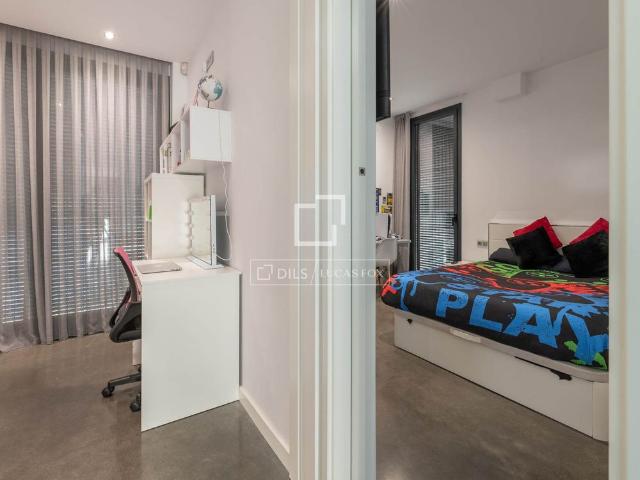 Excellent 5 Bedroom house / villa for rent in Montmar, Barcelona