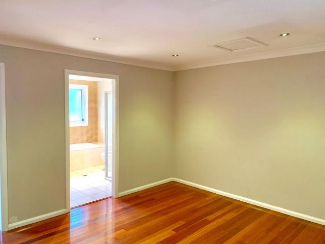 Excellent Condition Modern Townhouse