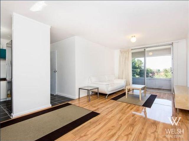 EXCELLENT CENTRAL LOCATION! *partially furnished, see below