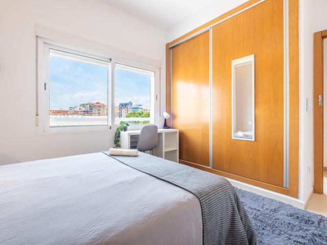 Excellent double ensuite bedroom in Benalua