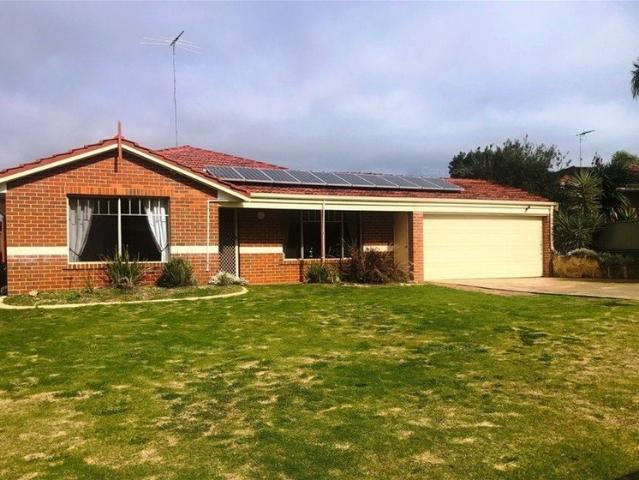 Excellent Family Home in Prime Halls Head Location!