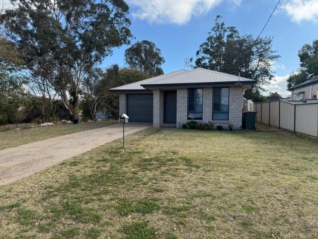 Excellent Family Home, Side Access & the Perfect Blank Canvas Outside