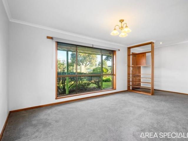 Excellent Location Geelong Ring Road access is only seconds away