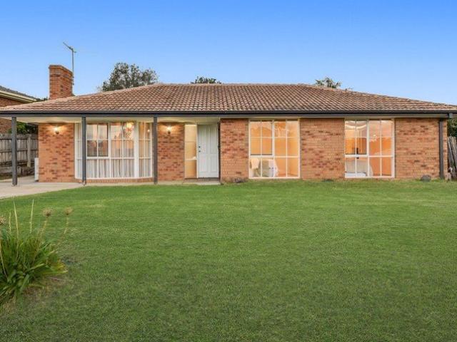 Excellent location near schools, parks, transport and Westfield Fountain Gate
