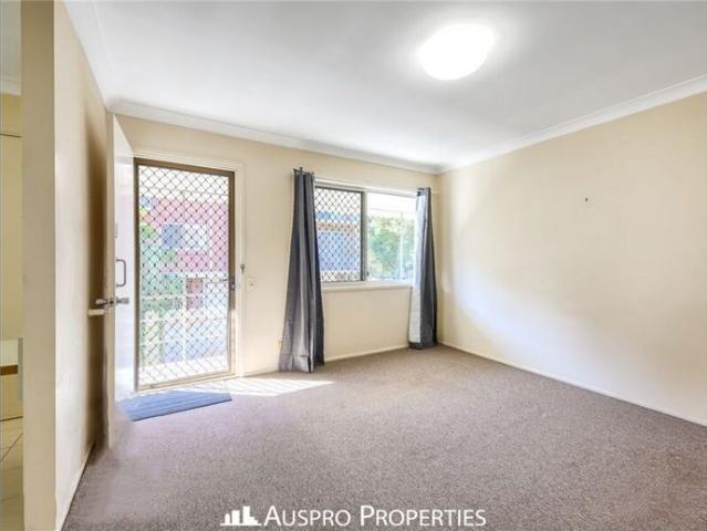 Excellent Location, water bill included