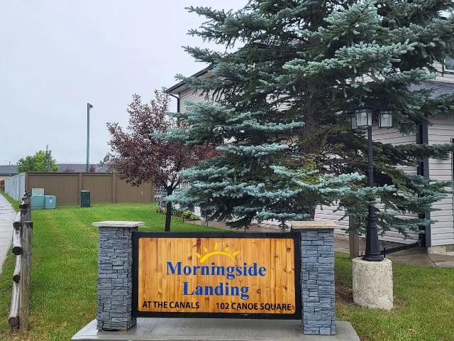 Excellent townhouse, recently renovated, Garage and great neighborhood