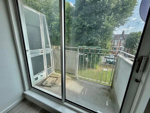 Excellent three double bedroom flat NW6