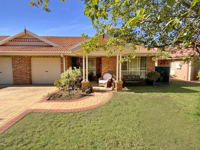 Excellent Unit in Sought After Residential area