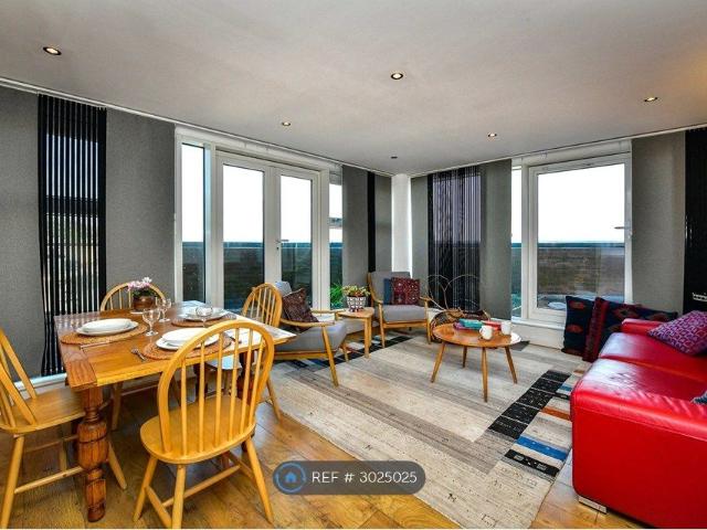 Excelsior, Swansea SA1, 2 bed flat to rent, £1,350 pcm | PrimeLocation