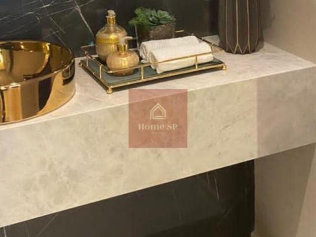 Excepcional apartamento 170 m2, 3 suítes, 2 vagas determinadas e hall privativo