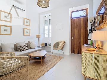Excepcional Casa de Charme Renovada no Coração da Baixa de O. 58m² Olhão