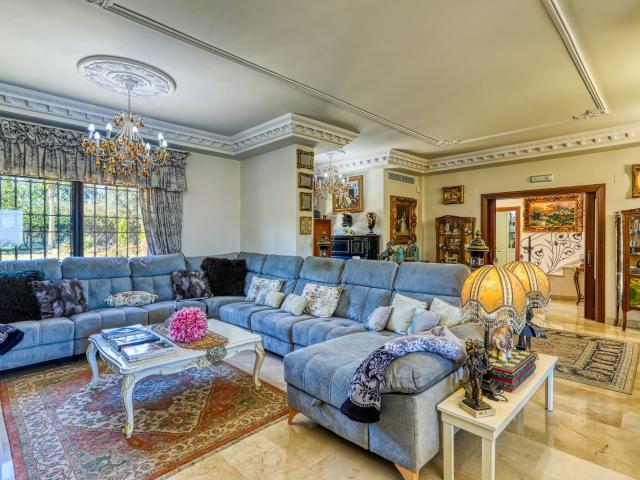Excepcional finca muy privada, ubicada en una zona tranquila. 657m² Alhaurín de la Torre