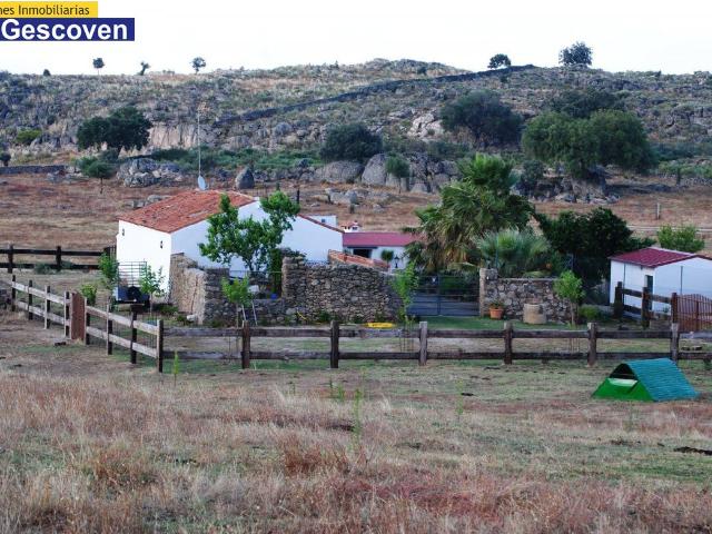 EXCEPCIONAL FINCA RÚSTICA 37 Htas. ABUNDANTES PASTOS, AGUA, ELECTRICIDAD, EDIFICACIONES Y VACUNADERO