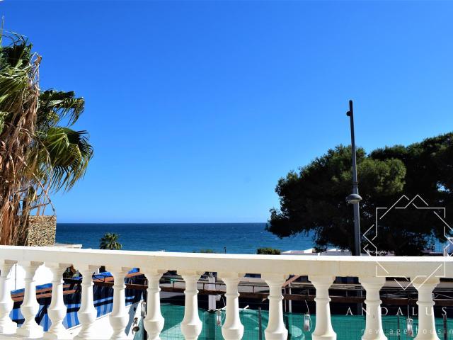Excepcional propiedad en primera línea de Mojácar Playa, a u. 336m² Almería