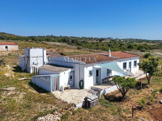 Excepcional Propriedade Agrícola De 5,7 Ha Em Budens, Perto. 344m² Vila do Bispo e Raposeira