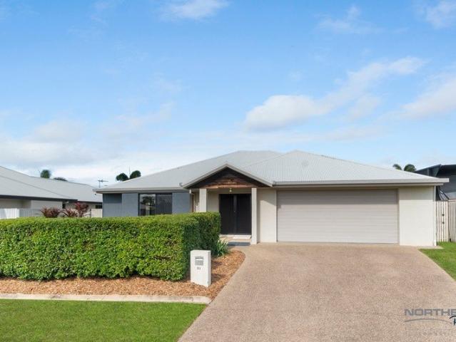 Exceptional 4 Bedroom Family Home in a Prime Coastal Location