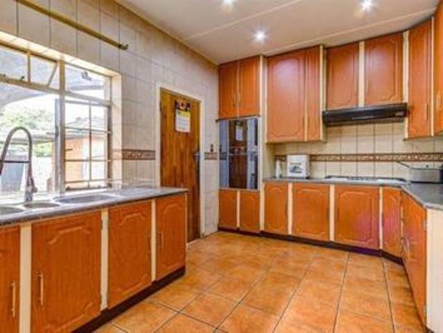 exceptional 4 bedroom home with gran.
