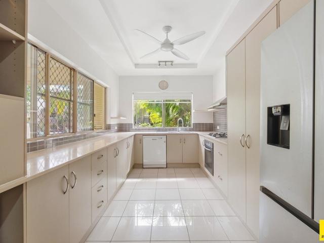 Exceptional 4 Bedroom Sub Penthouse with Pool Views!