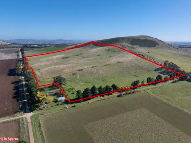 Exceptional 54 acres of rural landholding in the heart of central Victoria