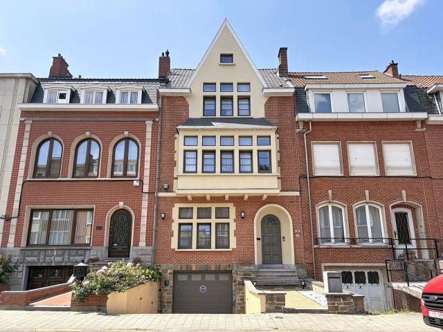 Exceptional 5 bedroom house for rent
