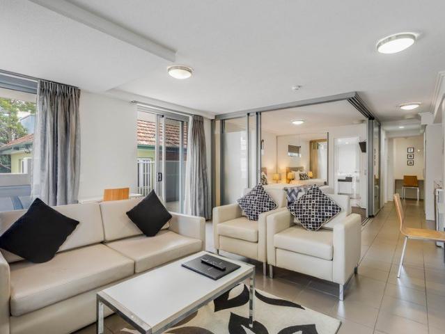 EXCEPTIONAL 87m2 APARTMENT WITH AN IMPRESSIVE 32m2 TERRACE