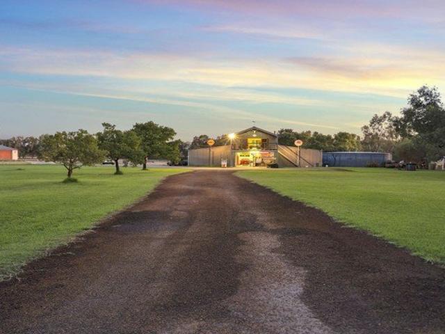 EXCEPTIONAL 10 ACRES INDUSTRIAL ZONE PROPERTY WITH HUGE BARN SHED/DWELLING PLUS BIG Four Bedroom HOME