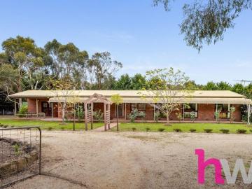 Gherang, Surf Coast, Victoria - Equipped kitchen