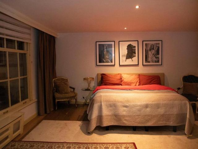 Exceptional 3 Bedroom Canal House 195 m² in Amsterdam City Center with Balcony & Views